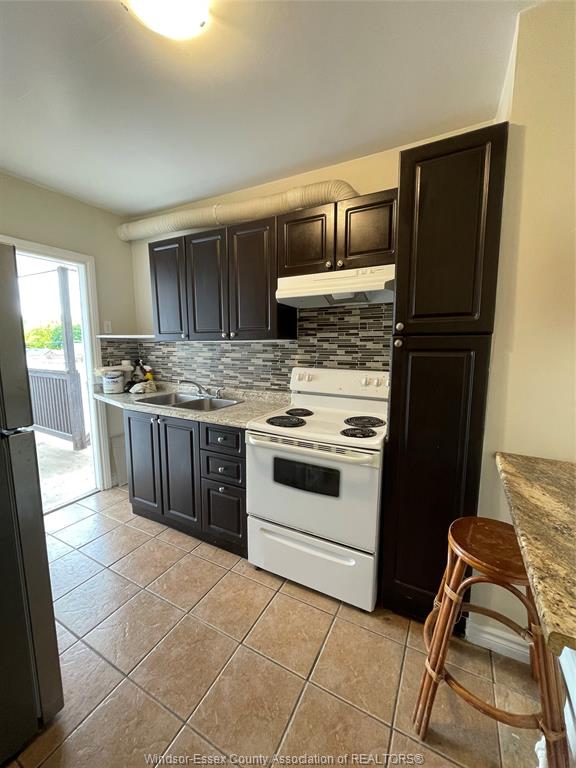 2329-pillette-windsor-ontario-26012340