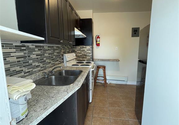2329-pillette-windsor-ontario-26012340