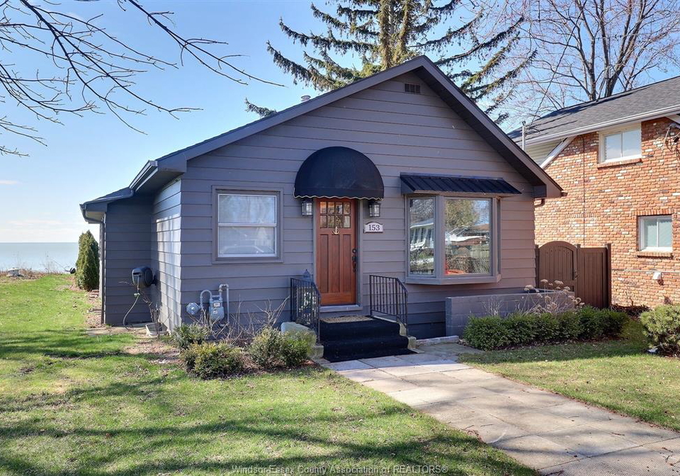 153-adelaide-street-essex-ontario-26012351