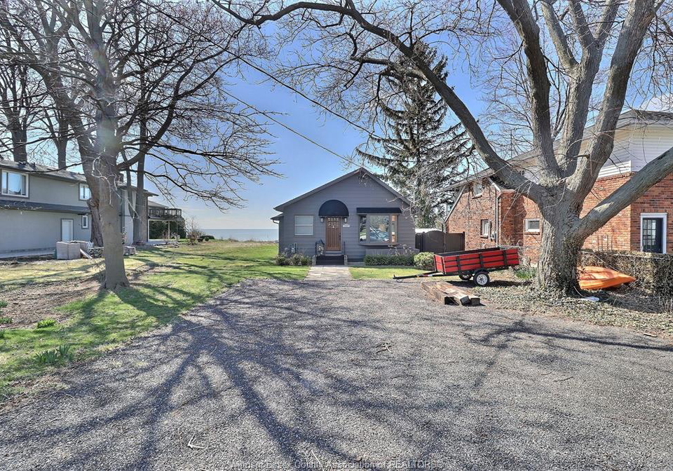 153-adelaide-street-essex-ontario-26012351