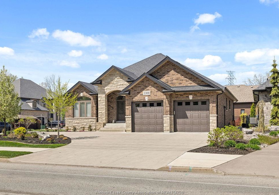 lot-8-disputed-road-lasalle-ontario-26012360