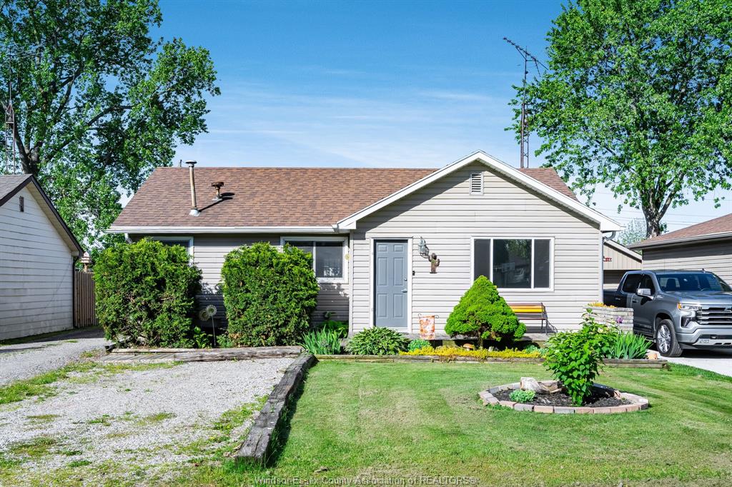 6-standaert-road-chatham-ontario-26012363