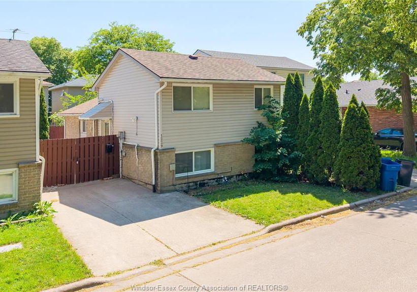 1229-arncliffe-windsor-ontario-26012378