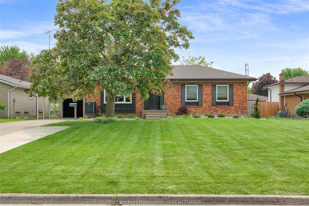 5-balmoral-place-wallaceburg-ontario-26012379