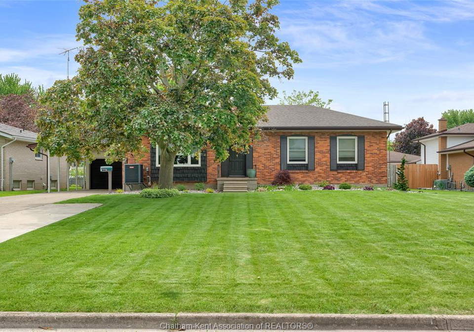 5-balmoral-place-wallaceburg-ontario-26012379