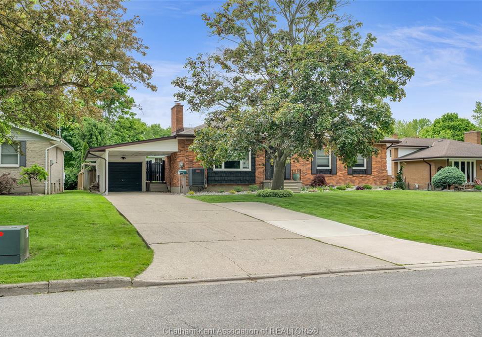 5-balmoral-place-wallaceburg-ontario-26012379