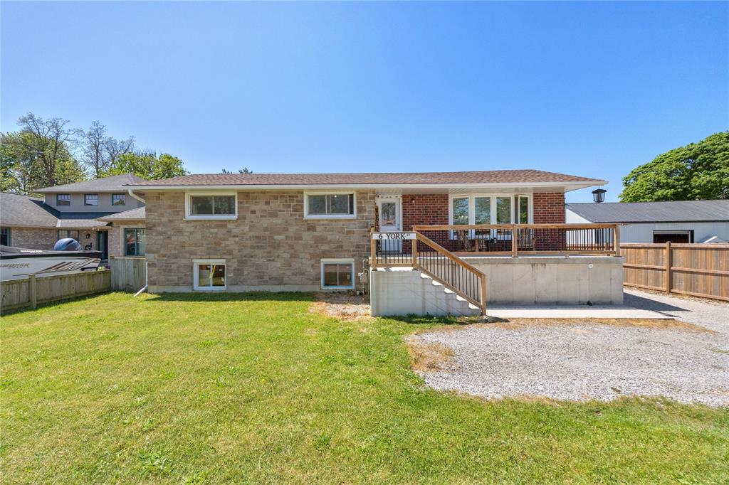 6-york-street-lambton-shores-ontario-26012398