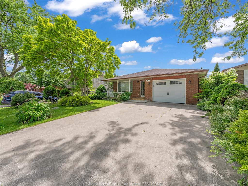 2823-garvey-crescent-windsor-ontario-26012405