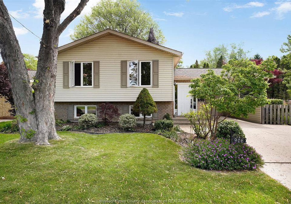 906-bayview-avenue-kingsville-ontario-26012426