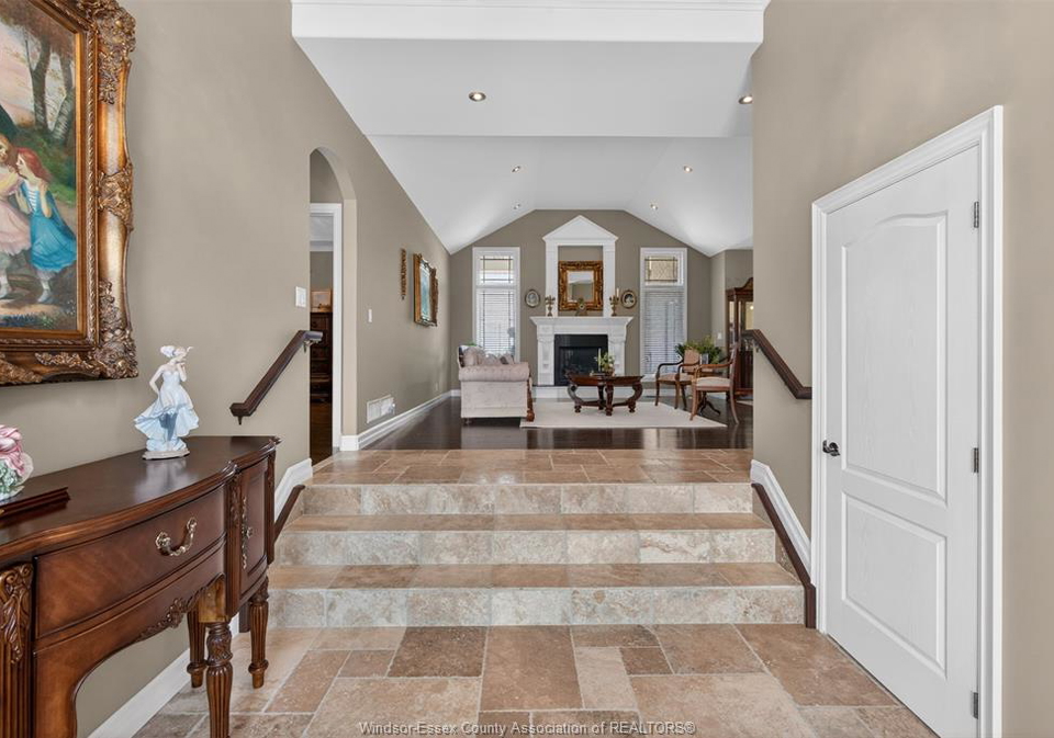 6-vallochie-court-kingsville-ontario-26012434