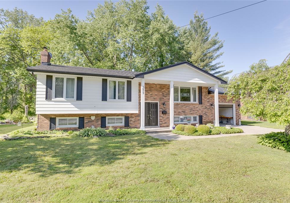 1675-bouffard-road-lasalle-ontario-26012438