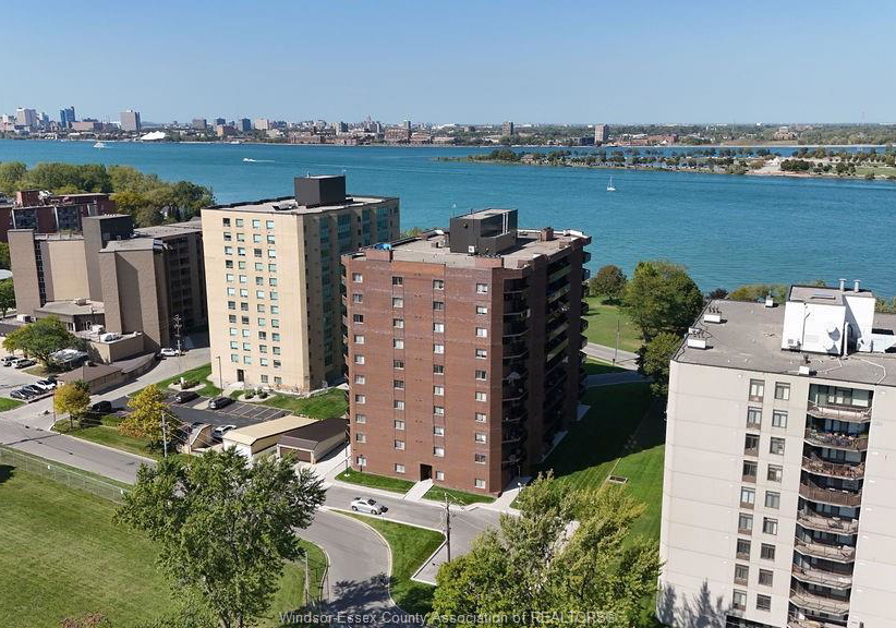 3663-riverside-drive-east-windsor-ontario-26012454