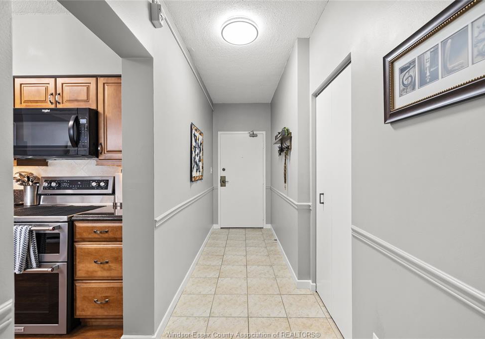 3663-riverside-drive-east-windsor-ontario-26012454