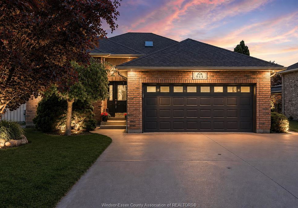 944-imperial-crescent-windsor-ontario-26012461