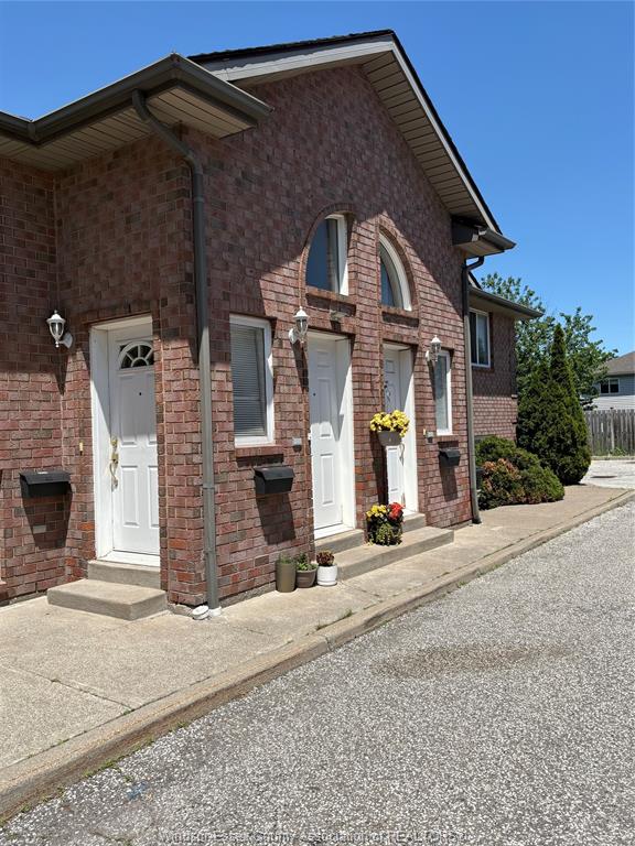 2290-daytona-avenue-windsor-ontario-26012464