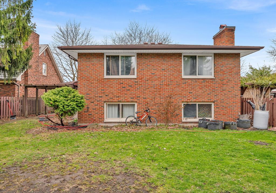 2880-st-clair-avenue-windsor-ontario-26012475