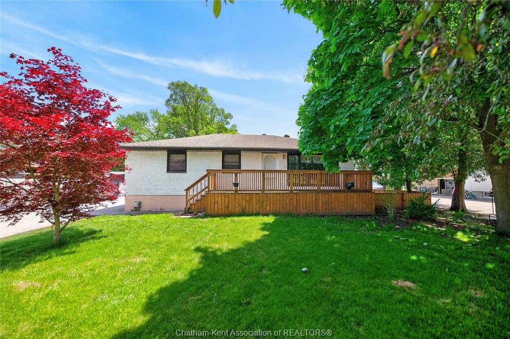 944-mcnaughton-avenue-chatham-ontario-26012477