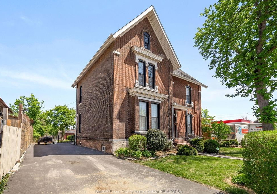 274-crawford-avenue-windsor-ontario-26012501