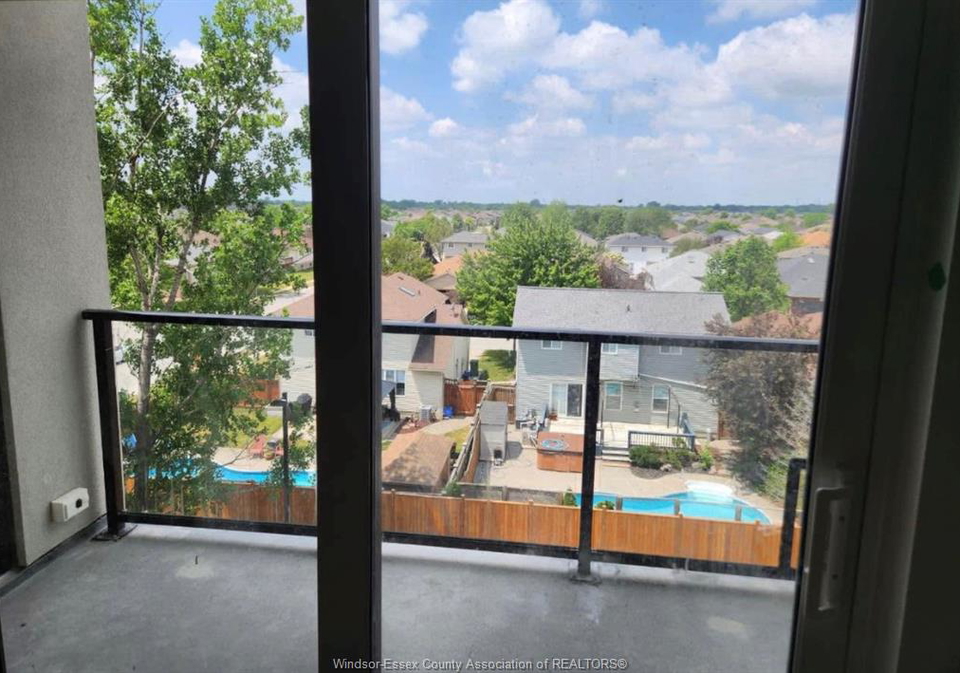 4785-walker-road-windsor-ontario-26012509