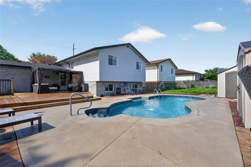 8492-jerome-windsor-ontario-26012527