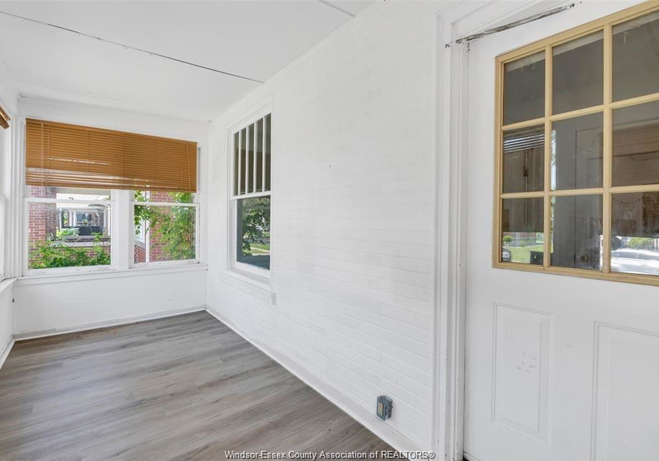 329-randolph-avenue-windsor-ontario-26012532