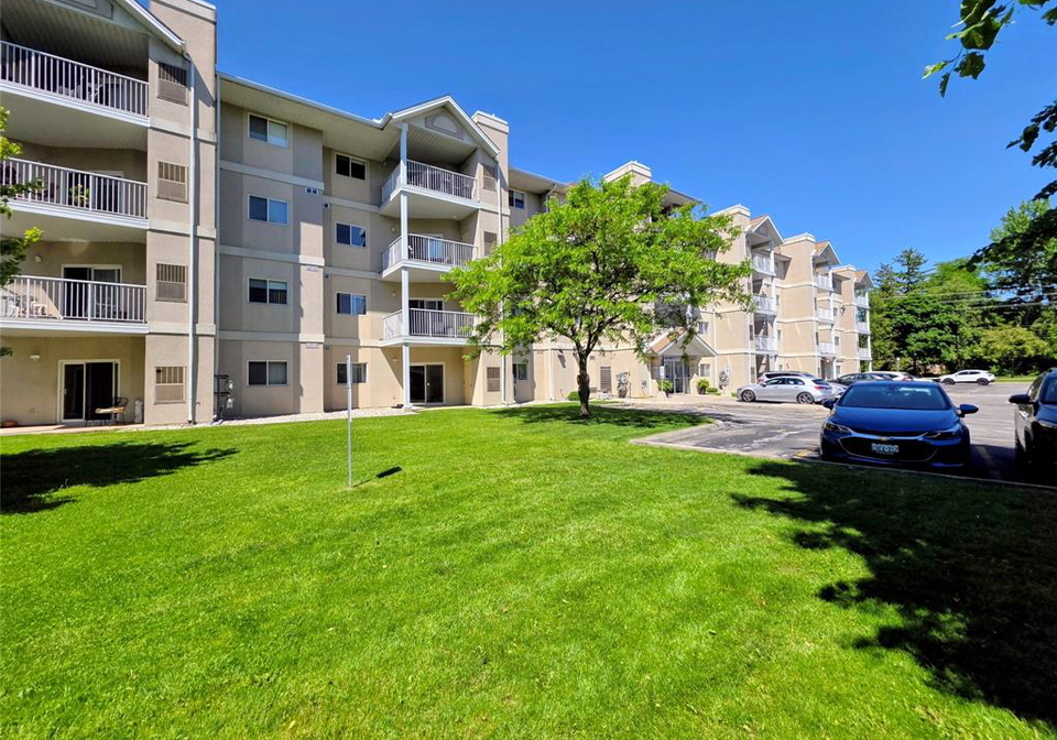 1655-grand-marais-windsor-ontario-26012540