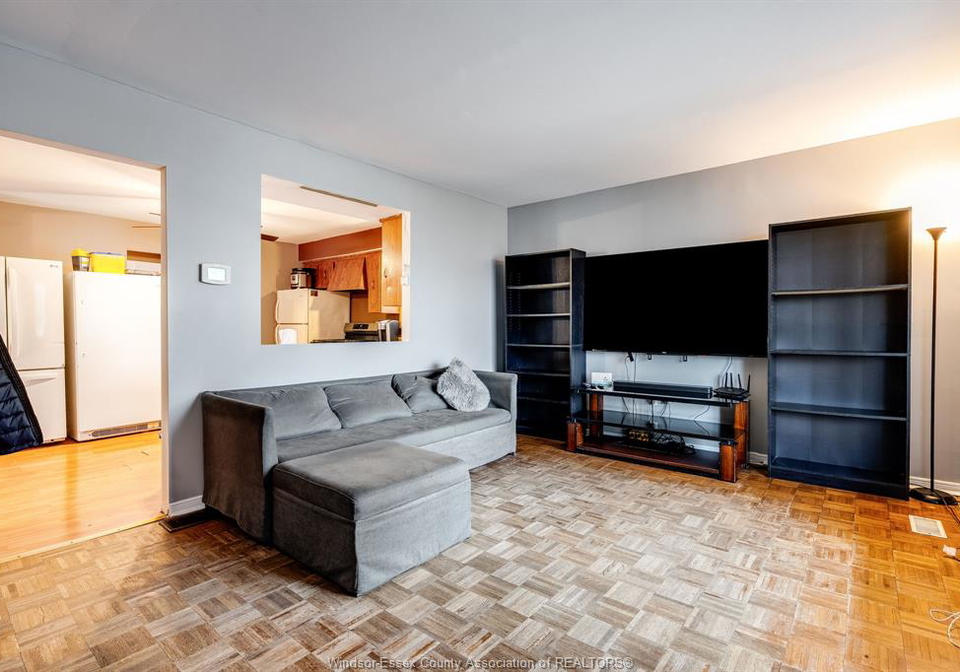 2332-parent-avenue-windsor-ontario-26012548