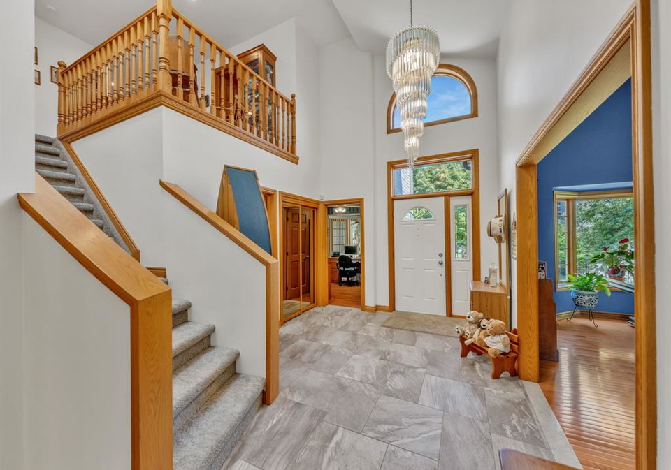 130-pheasant-run-drive-lakeshore-ontario-26012552