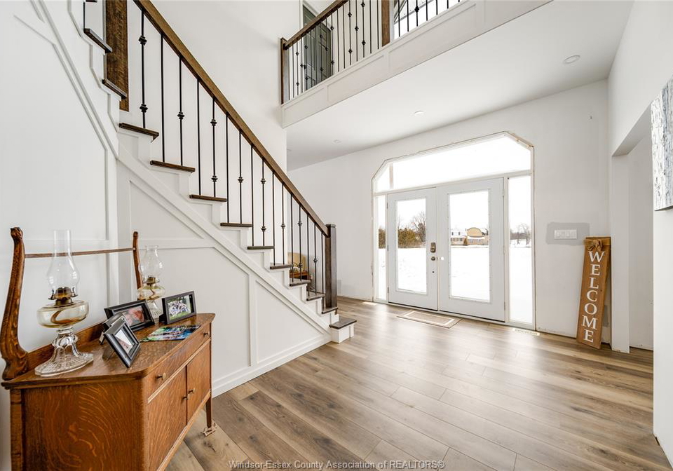 856-talbot-lakeshore-ontario-26012558