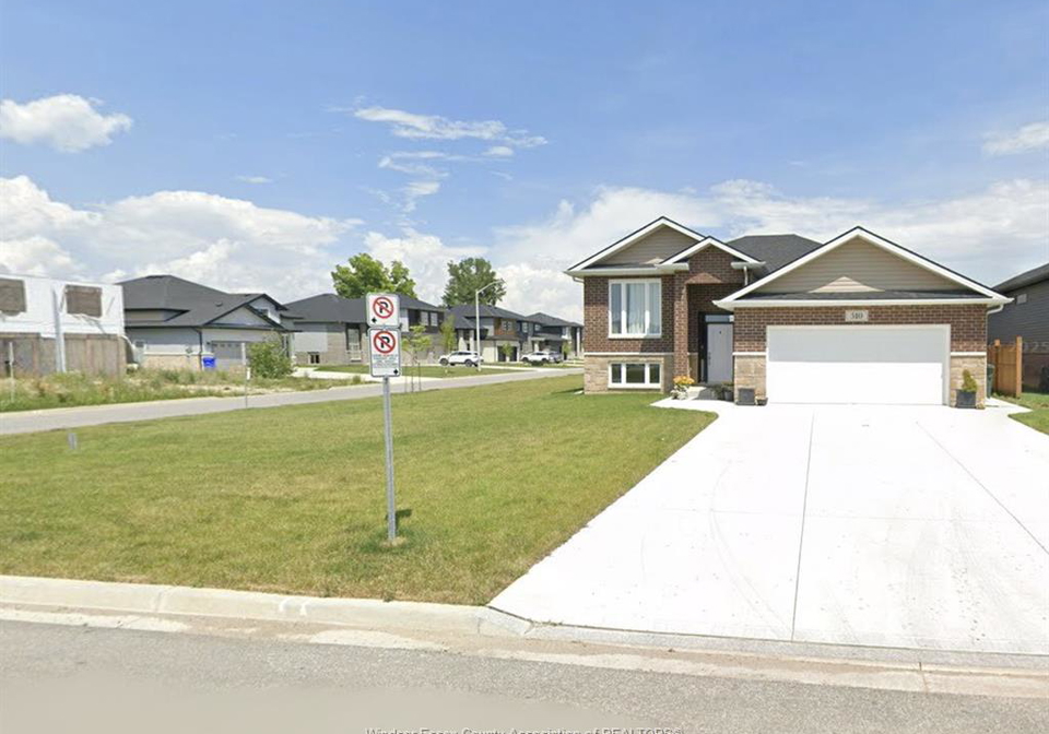 510-harris-amherstburg-ontario-26012570