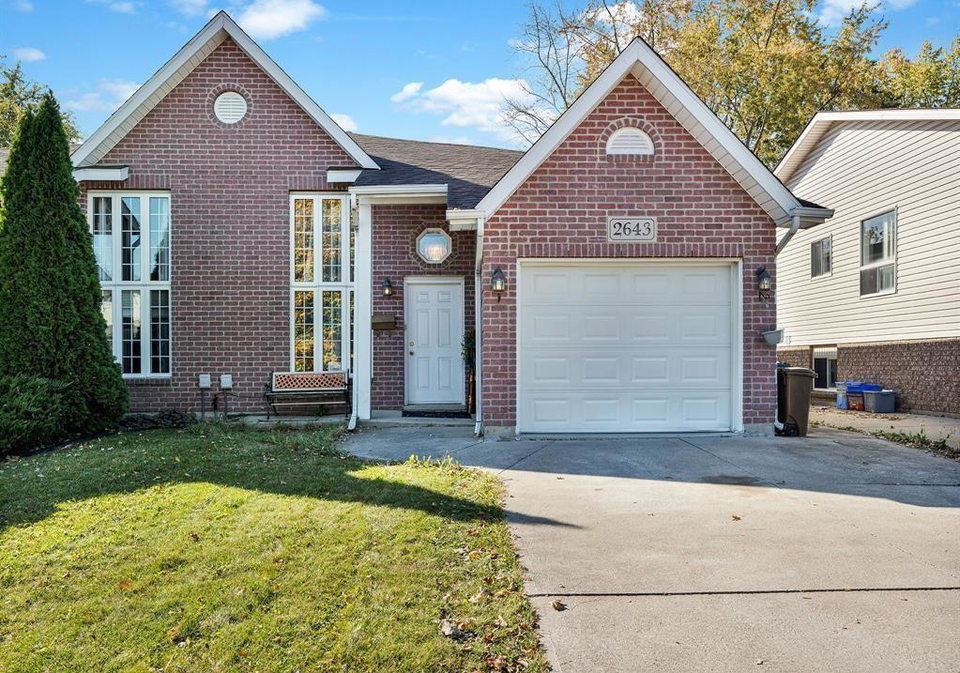 2643-carissa-windsor-ontario-26012573