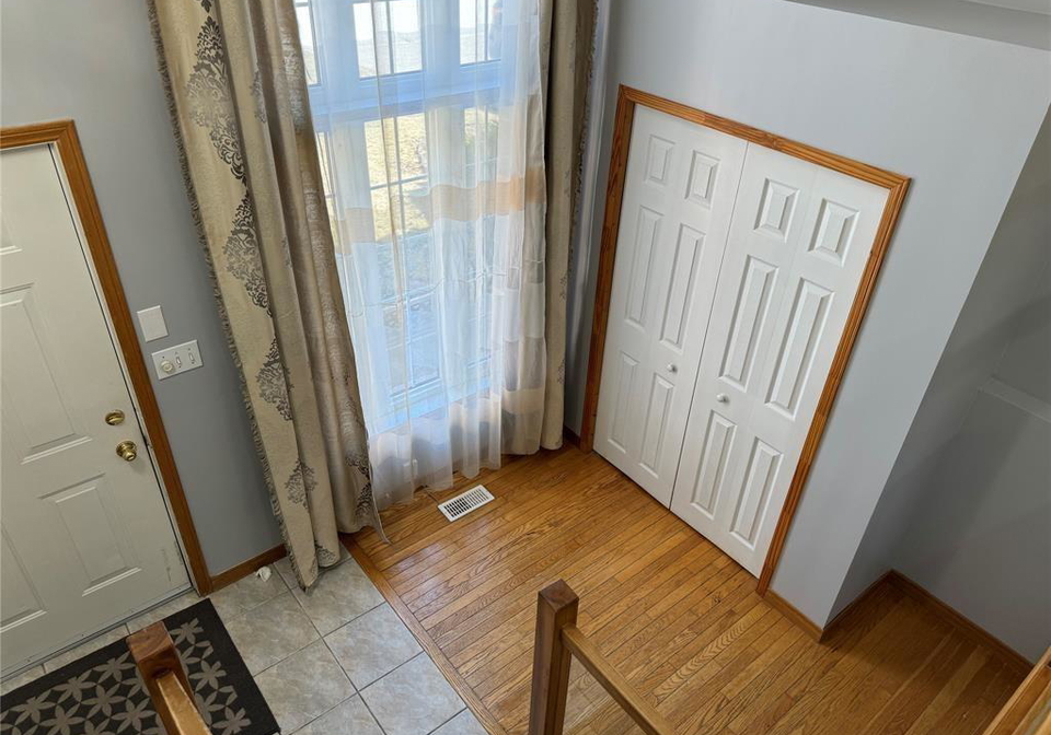 2643-carissa-windsor-ontario-26012573