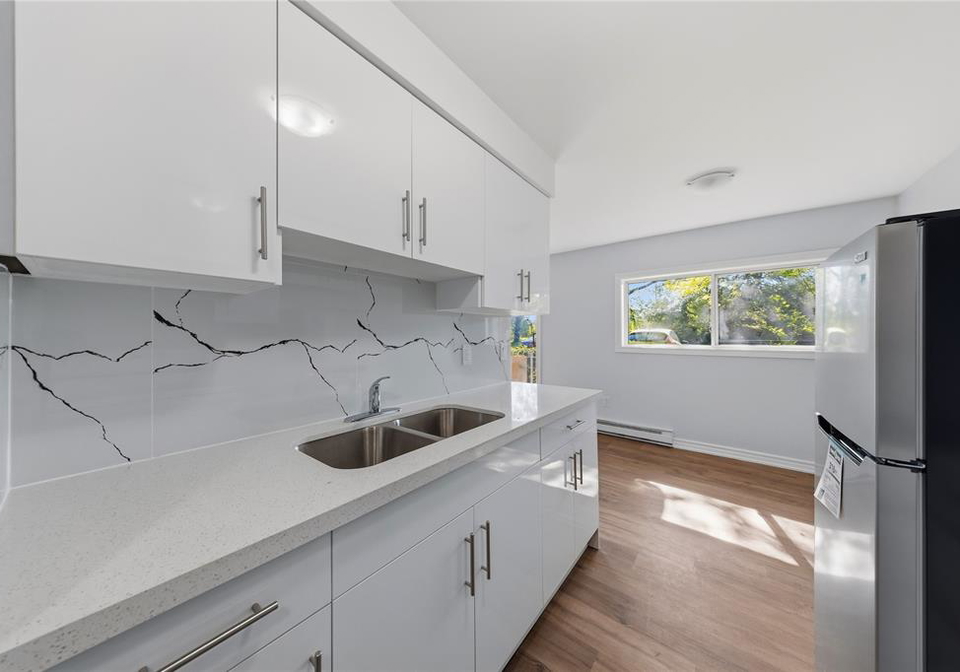 950-eastlawn-avenue-sarnia-ontario-26012579