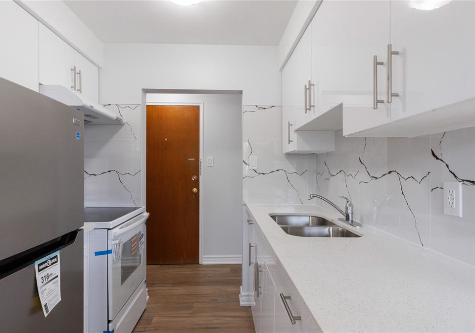 950-eastlawn-avenue-sarnia-ontario-26012579