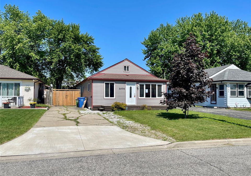 3074-lloyd-george-blvd-windsor-ontario-26012584