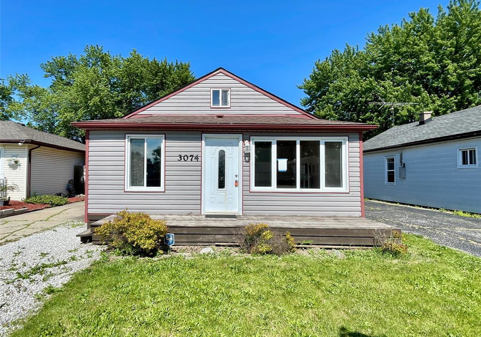 3074-lloyd-george-blvd-windsor-ontario-26012584