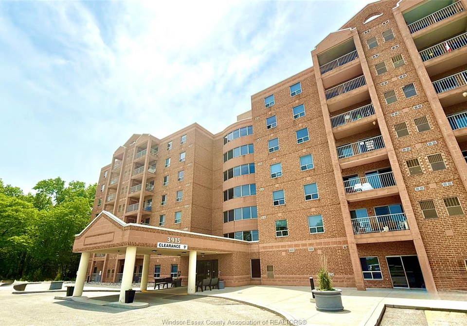 3915-southwinds-windsor-ontario-26012594