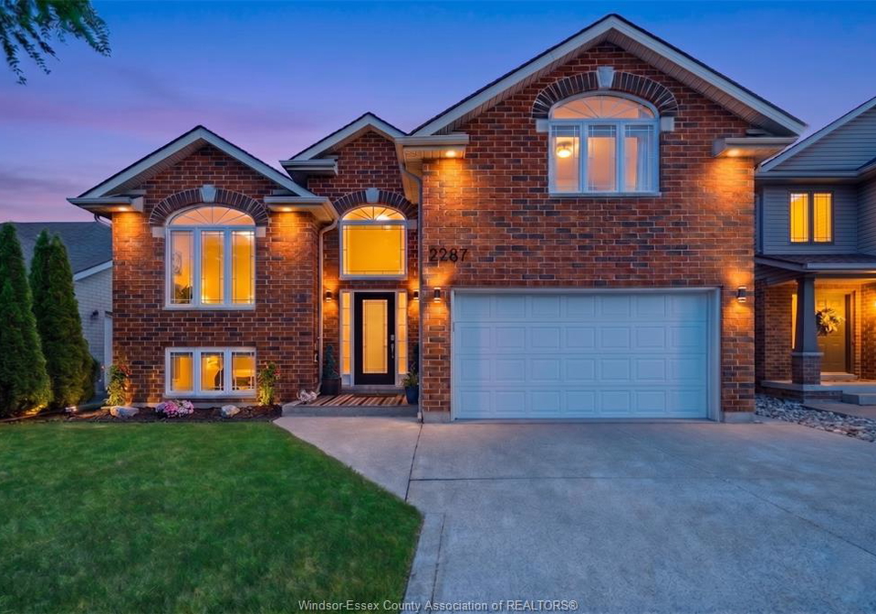 2287-northway-avenue-windsor-ontario-26012597