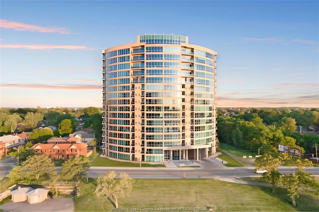 1225-riverside-drive-windsor-ontario-26012617