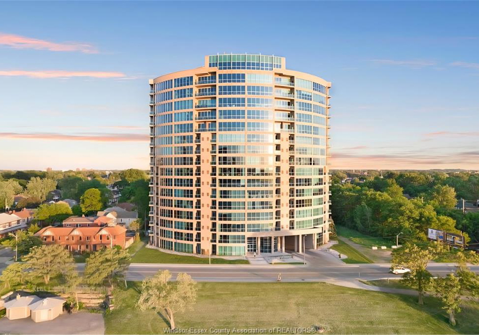 1225-riverside-drive-windsor-ontario-26012617