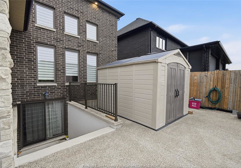 615-marche-street-lakeshore-ontario-26012622