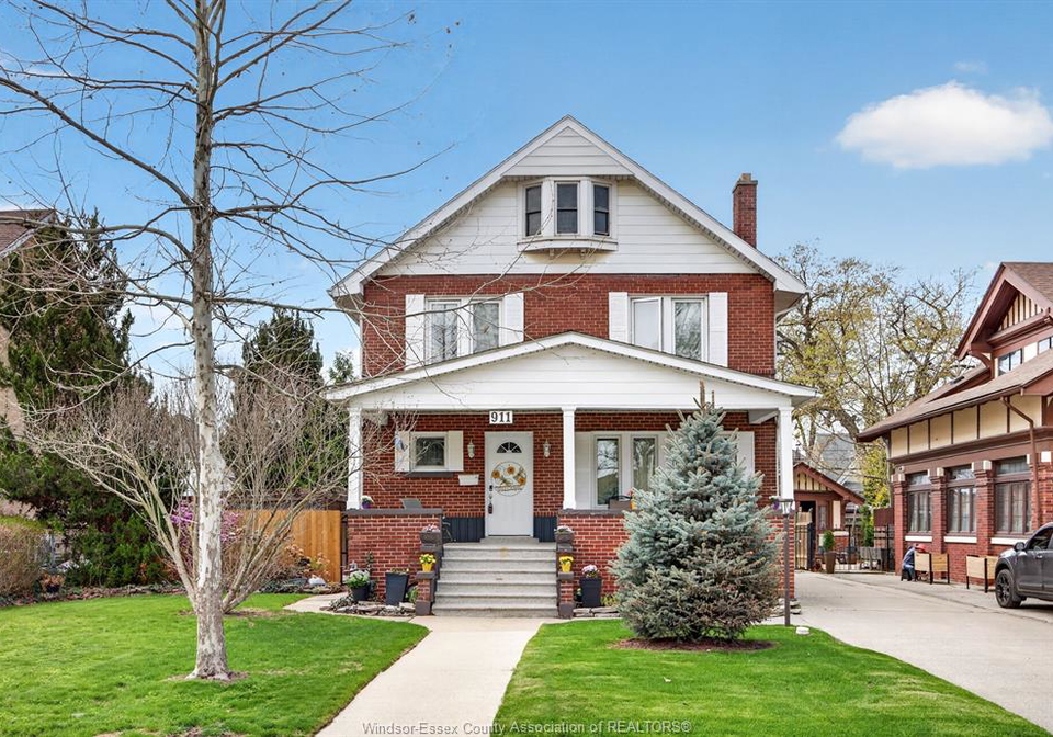 911-victoria-avenue-windsor-ontario-26012628