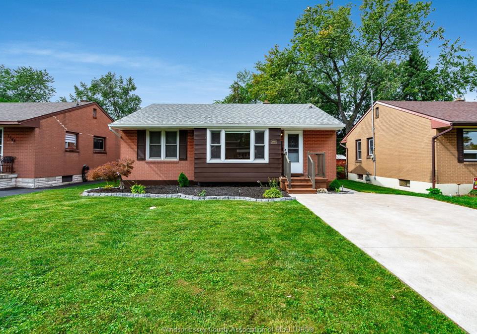 1342-marlborough-boulevard-windsor-ontario-26012629