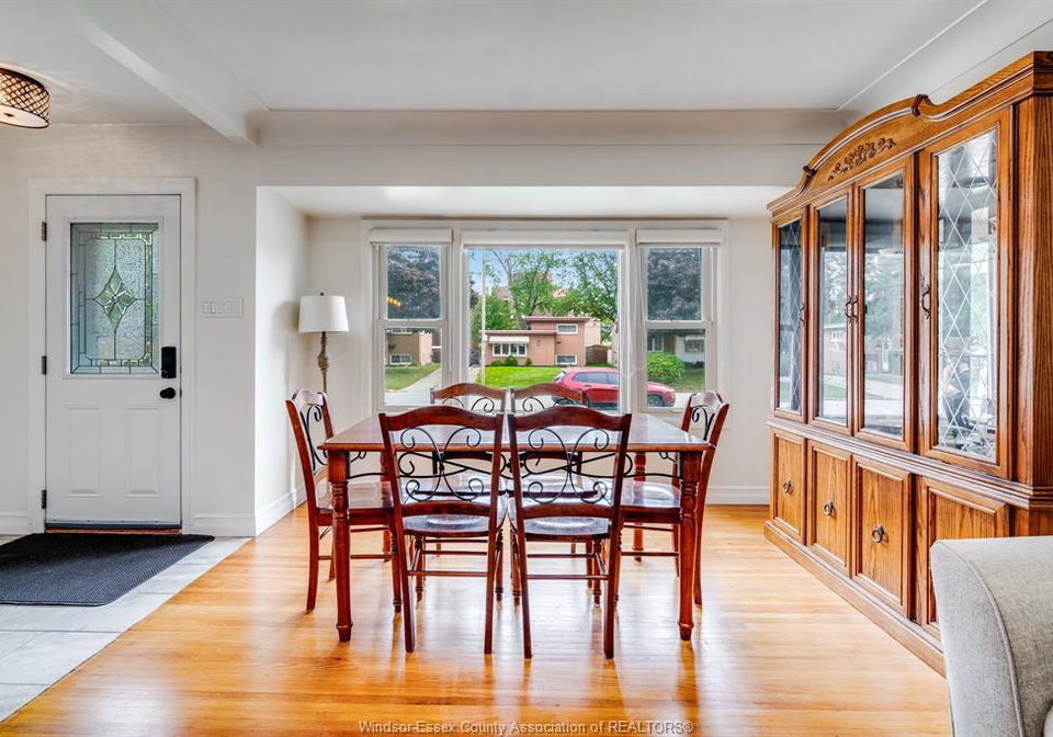 1342-marlborough-boulevard-windsor-ontario-26012629