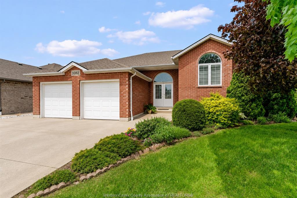 1082-monarch-meadows-lakeshore-ontario-26012630