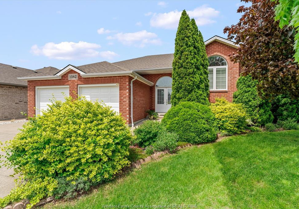 1082-monarch-meadows-lakeshore-ontario-26012630