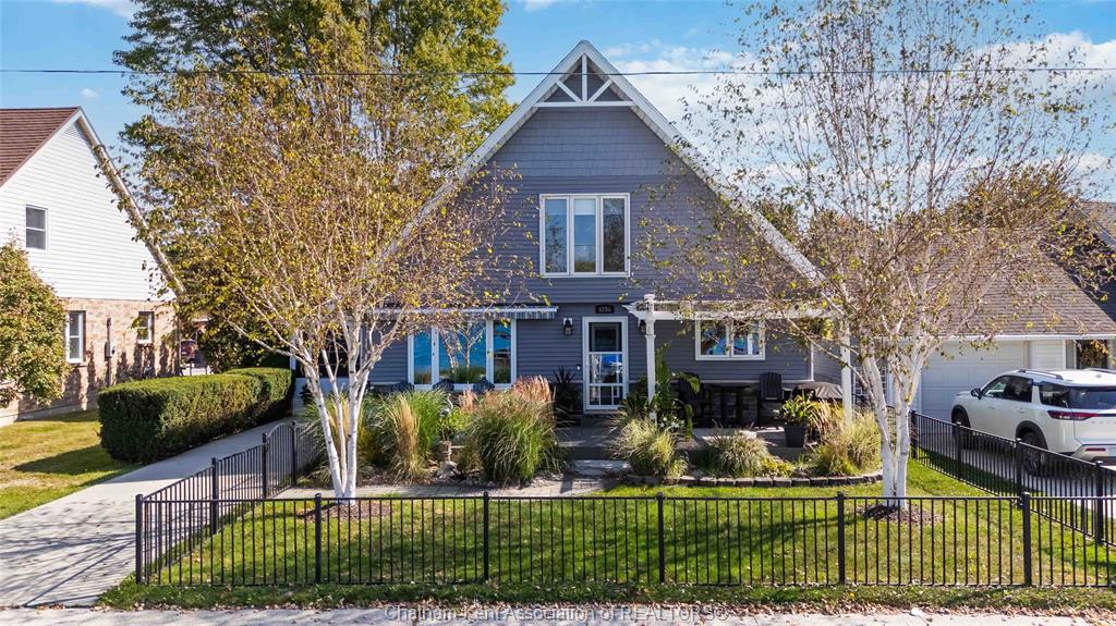4256-st-clair-pkwy-parkway-port-lambton-ontario-26012632