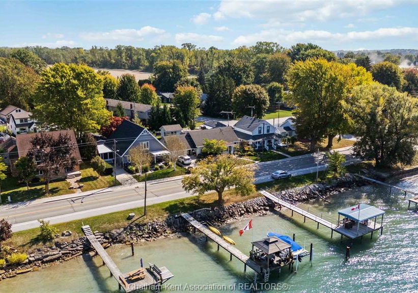 4256-st-clair-pkwy-parkway-port-lambton-ontario-26012632