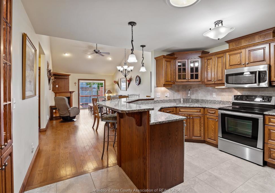 338-cooper-crescent-belle-river-ontario-26012636
