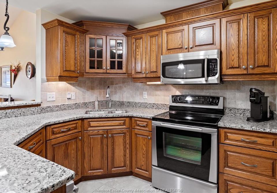 338-cooper-crescent-belle-river-ontario-26012636